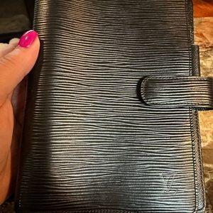 Louis Vuitton black epi MM agenda